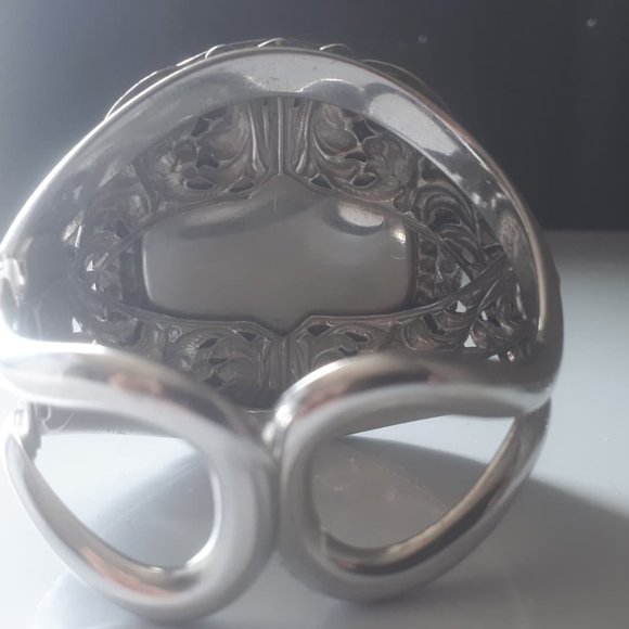 Art Nouveau Style Vintage Whiting & Davis Set - Bracelet & Clip on Earrings - Picture 4 of 6